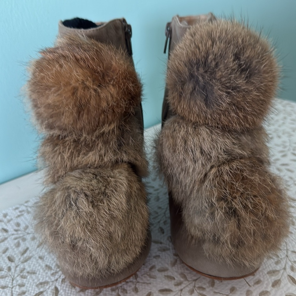 Cecelia New York Women's suede Gray Fur-Trimmed Boots (floor sample) - Picture 2 of 8